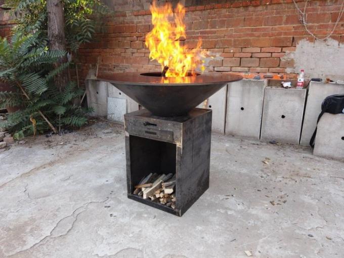High Temperature Resistant Black Painting Round Corten Steel Fire pit And Grill 2